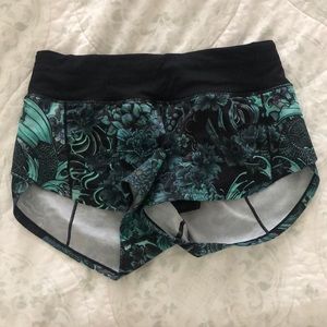 Lululemon shorts size 2. Speed up shorts 2.5.